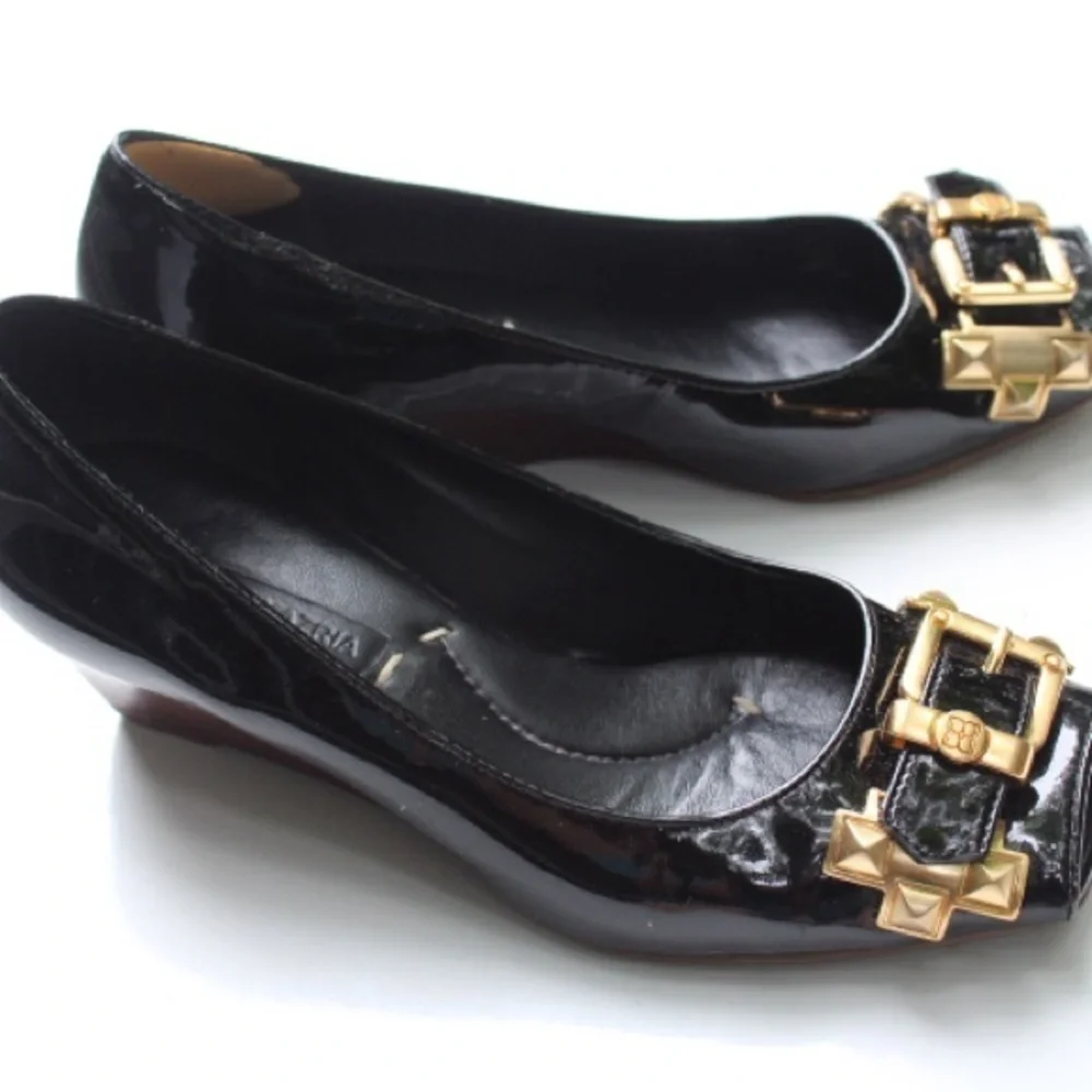 BCBGMaxAzria peep toe wedges